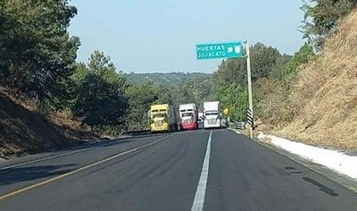 Tiene que darse la ampliación a cuatro carriles de la Autopista Siglo XXI: Bedolla