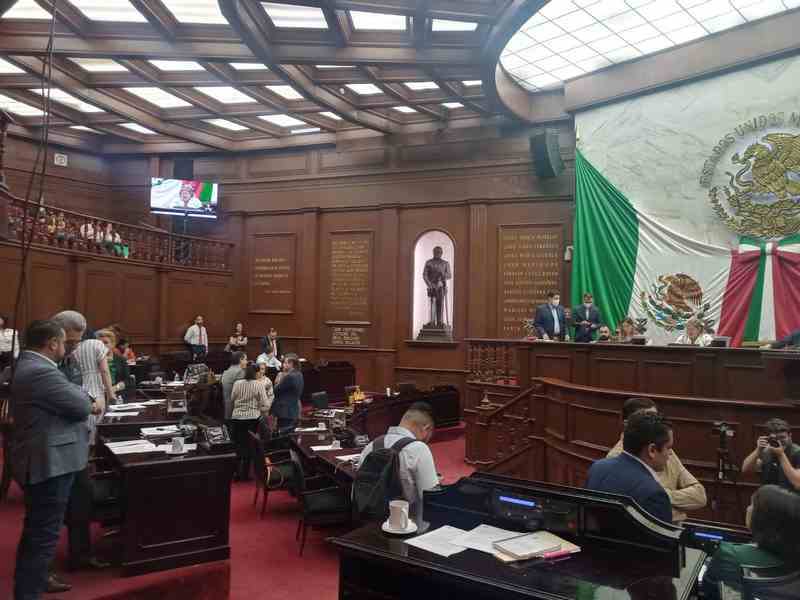 CONGRESO. Quedan oficialmente disueltas las bancadas del PRD, PES y PVEM; Representación Parlamentaria primera fuerza