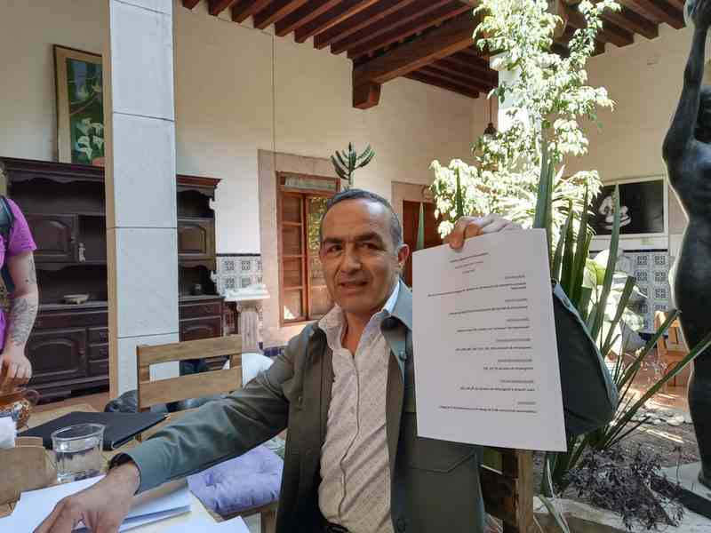 Asegura Erick López que Bedolla cayó en desacato al entregar nombramientos a siete notarios