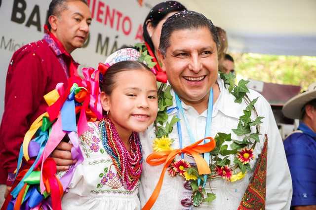 Entregan a San Pedro nombramiento como Barrio Mágico