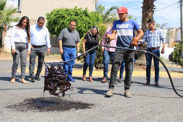 Arranca Bladimir González programa de bacheo y reencarpetamiento 2023 en Tarímbaro