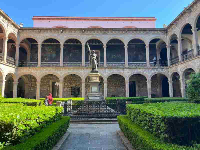 Implementará UMSNH acciones para evitar la venta y consumo de sustancias ilícitas dentro de sus preparatorias