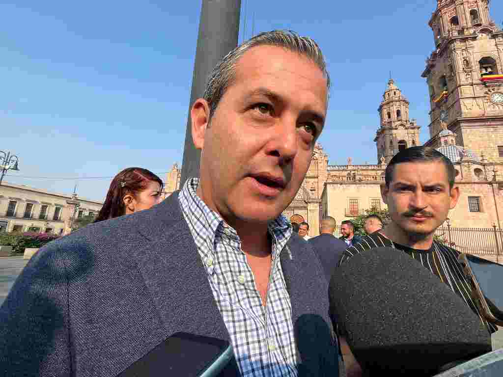 “Todos coludos o todos rabones” reta comisionado de Seguridad a la clase política para examen de Control y Confianza