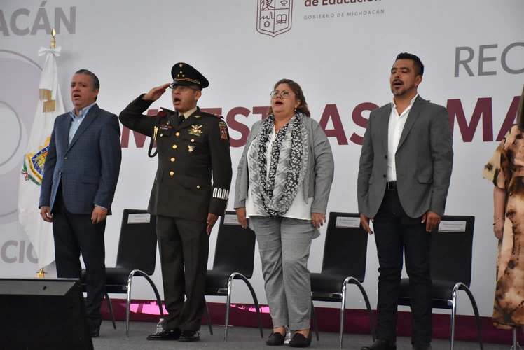 Docentes, fundamentales en la transformación de Michoacán: Julieta García