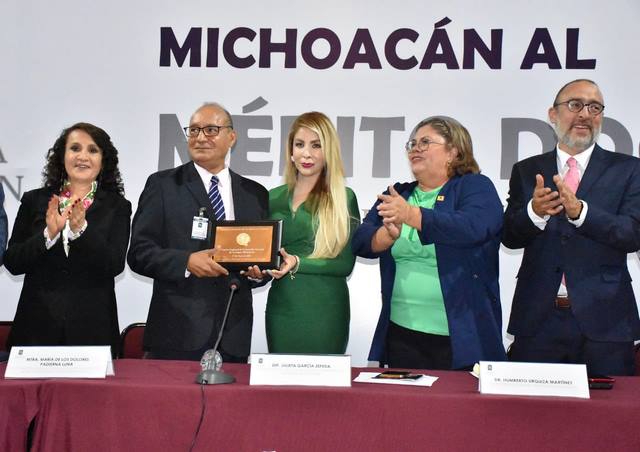 Responsabilidad y valores profesionales, el ser del maestro: Normal de Arteaga