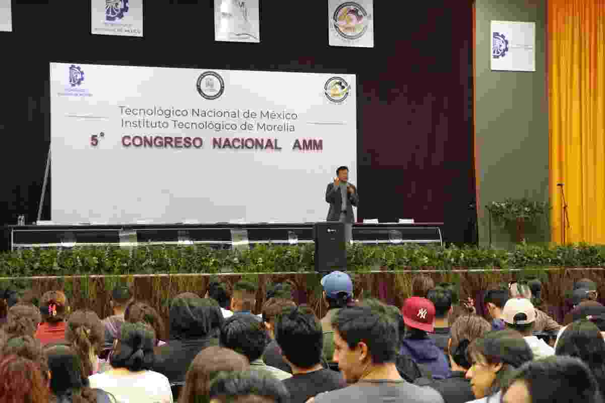 Comparte Alejandro Kasuga Sakai su metodología de mejora continua a estudiantes del ITM