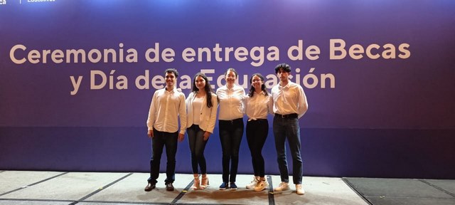 Reciben alumnos del ITM beca de la fundación “Roberto Rocca“