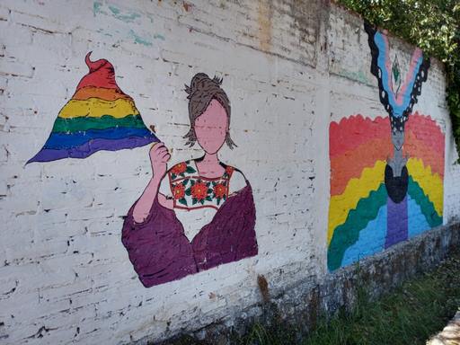 Con murales, comunidad LGBTTTIQ+ expresa su diversidad