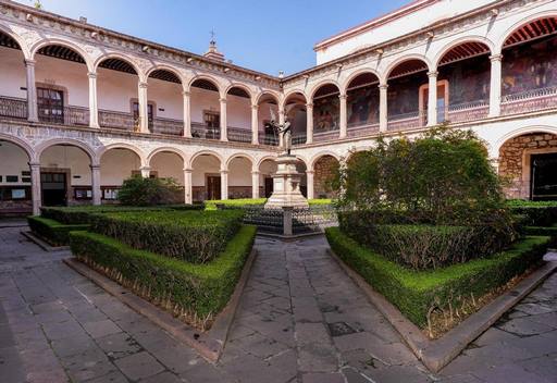 Alrededor de 4 mil 740 jóvenes buscan un espacio en el bachillerato nicolaita y en Técnico en Enfermería de la UMSNH