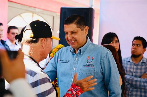 Inauguran tres lecherías de Liconsa con producto a bajo costo