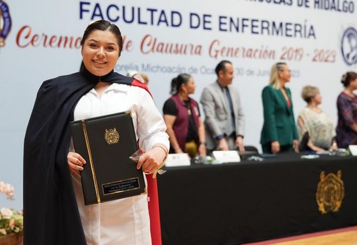 Están destinados al éxito, eso es lo que se forma en la UMSNH: Ávila González