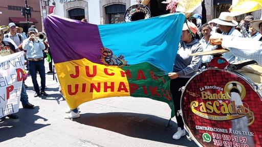 Fiesta y baile, indígenas festejan reformas electorales