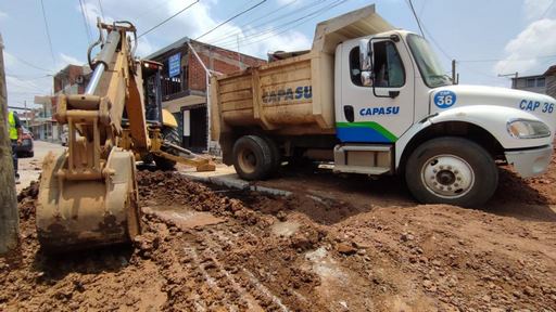 Atiende CAPASU dos hundimientos en El Colorín