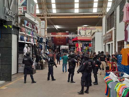 Administradores cobraban más de 200 mil pesos a comerciantes textiles en Cuitzeo