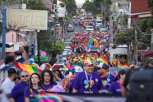 El amor siempre gana: Uruapan celebra la marcha del orgullo LGBT+