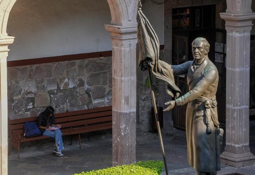 El 84 por ciento de las y los jóvenes que ingresarán al bachillerato de la UMSNH en Morelia, ya realizaron el proceso para elegir preparatoria