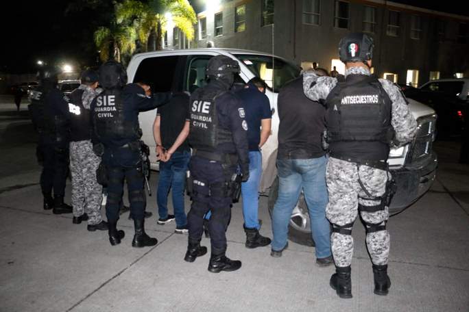 Capturan a 5 presuntos involucrados en balacera de Las Américas