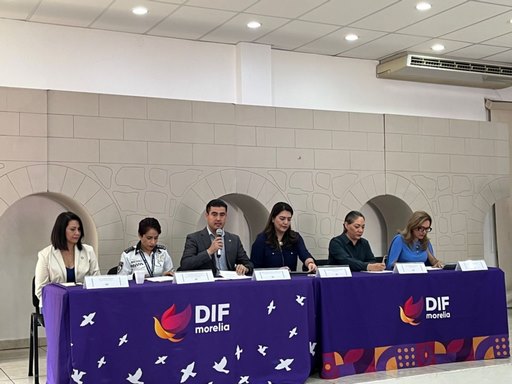 Presenta DIF municipal Línea “Te Protejo”