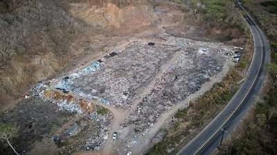 Aquila y Coahuayana construirán relleno sanitario; gobierno apoya