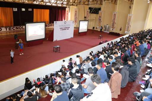 Imparten curso de inducción a los nuevo Ponys