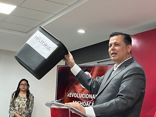 Gobierno Federal pretende tirar la historia de México a la basura con libros de texto: Memo Valencia