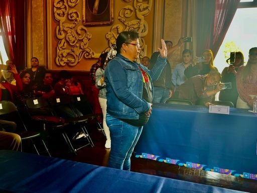 Toman protesta a nueva jefa de Tenencia de Chiquimitío