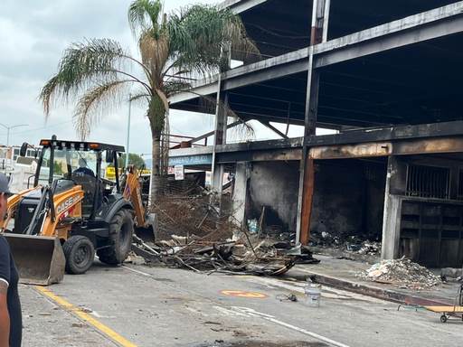 Entrega empresa concesionaria Plan de Demolición y Contingencias del estacionamiento del Mercado Independencia