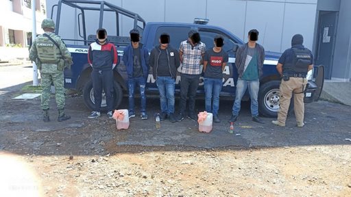 En acción coordinada detienen a 6 sujetos probablemente relacionados en incendio de vehículo y negocios