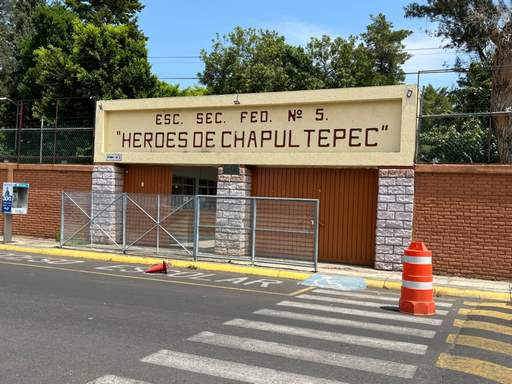 Inicia nuevo ciclo escolar con escuelas cerradas y aulas sin maestros