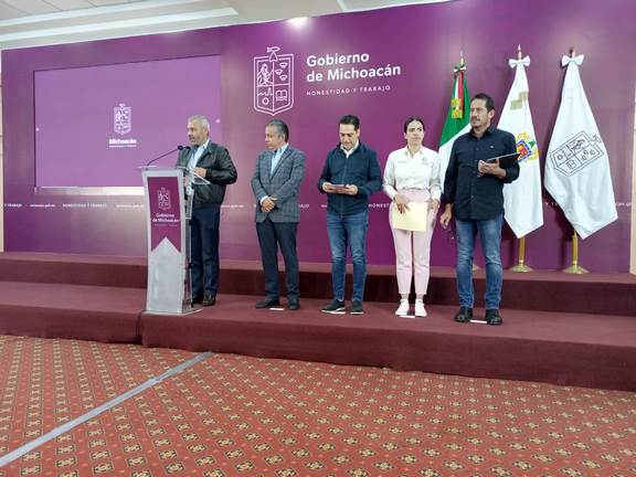 Fortalecer el tejido social, reto con la Iglesia Católica: Bedolla