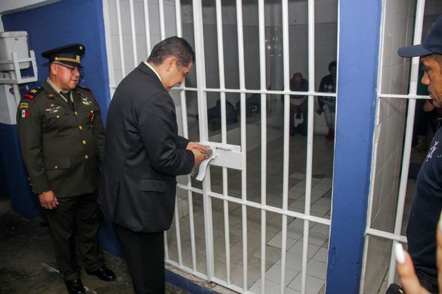 Nacho Campos realiza el tradicional acto de liberación de presos