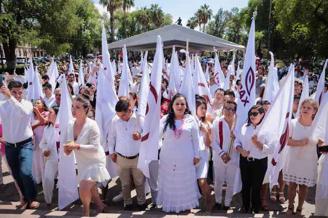 Recibe DIMMAC la Bandera de la Paz
