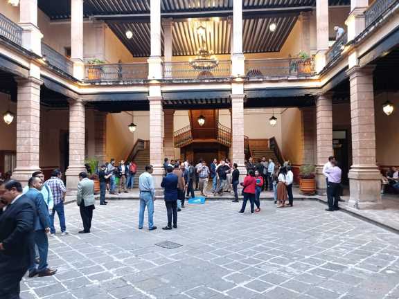 Diputados en Jurado de Sentencia; discusión y votación privada