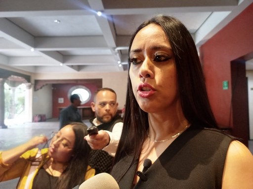 Desconoce Teresa Mora el tema migrante; en EUA hay 54 mil paisanos, los demás son temas de pasillo, dice