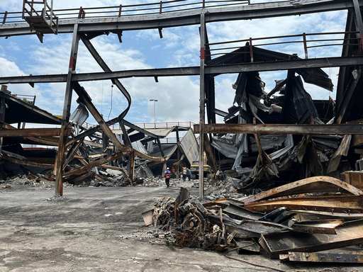 Sin riesgo para los locatarios la demolición del estacionamiento del mercado Independencia