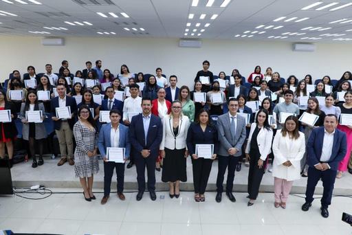 Dan la mano a jóvenes nicolaitas: son el futuro y el presente que transformará a Michoacán: UMSNH