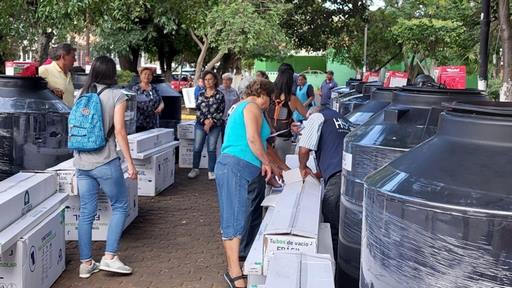 Benefician a más de 250 familias con paquetes de calentadores