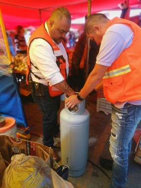 Retiran de tianguis tanques de gas que no cumplan con medidas de seguridad