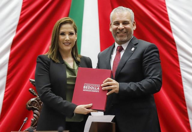 Recibe diputada Ivonne Pantoja Segundo Informe del gobernador Alfredo Ramírez