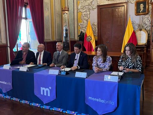 Firman convenio entre el H. Ayuntamiento de Morelia y CANIEM
