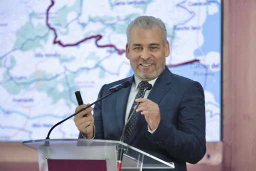 Grupos delictivos intentan hacerse pasar por autodefensas en La Ruana, advierte Bedolla