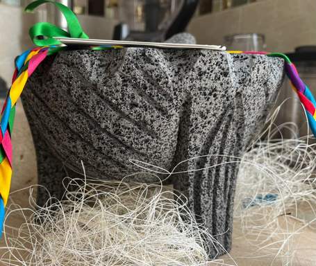 ¡No es cocina moreliana sin un molcajete en casa!