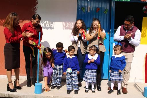 Luis Rangel asiste a inauguración de aula en escuela Jean Piaget