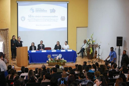 Rectora insta a la Facultad de Enfermería a seguir trabajando en la mejora continua