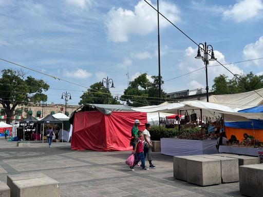 Comerciantes instalados en Plaza Melchor Ocampo, debieron retirarse este día