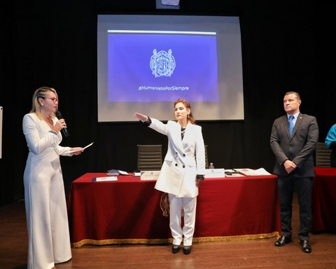 Erika Jenny González y Amir Ramiro Guzmán asumen direcciones de Economía e Ingeniería Civil