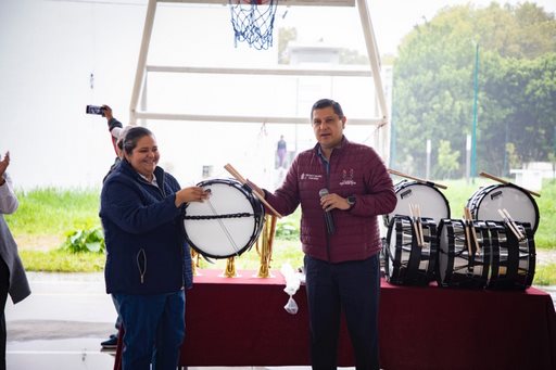 Necesario abrir más espacios a la educación pública: Nacho Campos