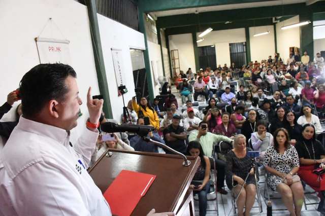 Quien traiciona al Frente Amplio por México, traiciona a Xóchitl Gálvez: Memo Valencia