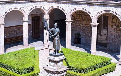 Listo, estímulo que otorga la UMSNH a quienes obtuvieron el premio “Padre de la Patria”