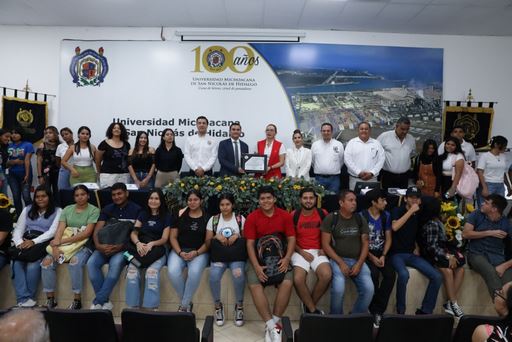 Acreditación de Comercio Exterior es el reflejo de la calidad de la educación que se imparte en la UMSNH